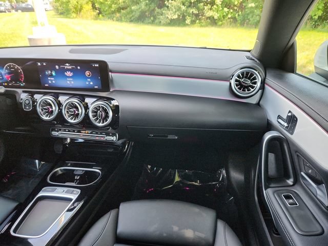 Used 2025 Mercedes-Benz CLA 250 image 23