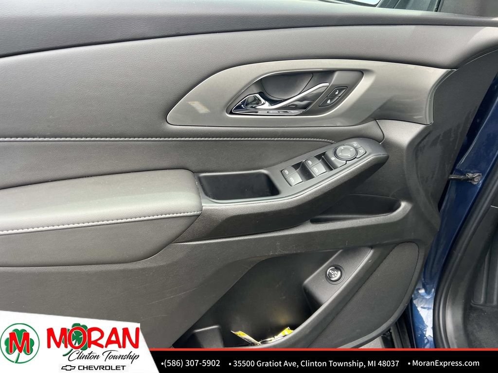 Certified 2023 Chevrolet Traverse LT FWD image 16