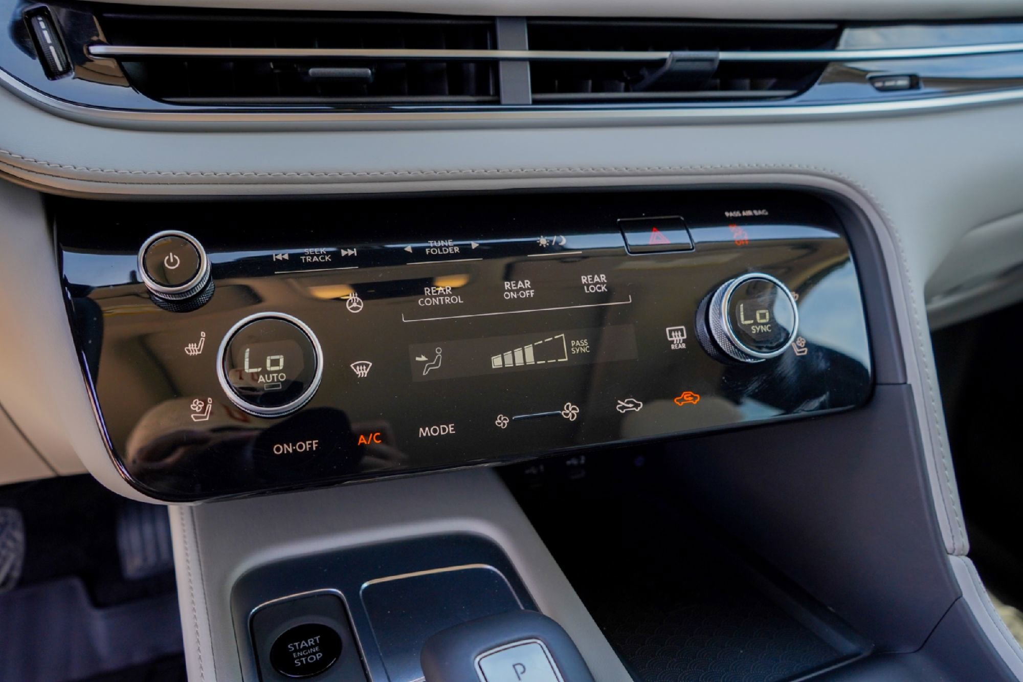 Certified 2026 INFINITI QX60 Luxe w/ Cargo Package image 14