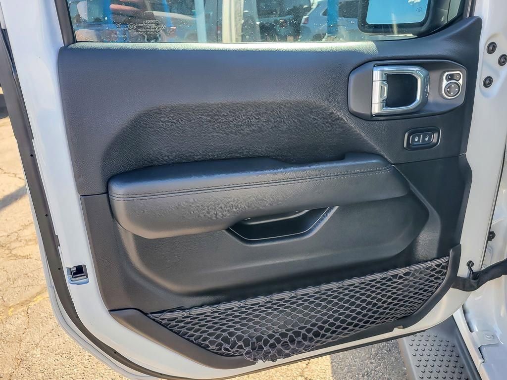 Used 2021 Jeep Wrangler Unlimited Sahara image 19