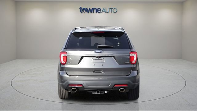 Used 2018 Ford Explorer XLT w/ Equipment Group 202A image 5