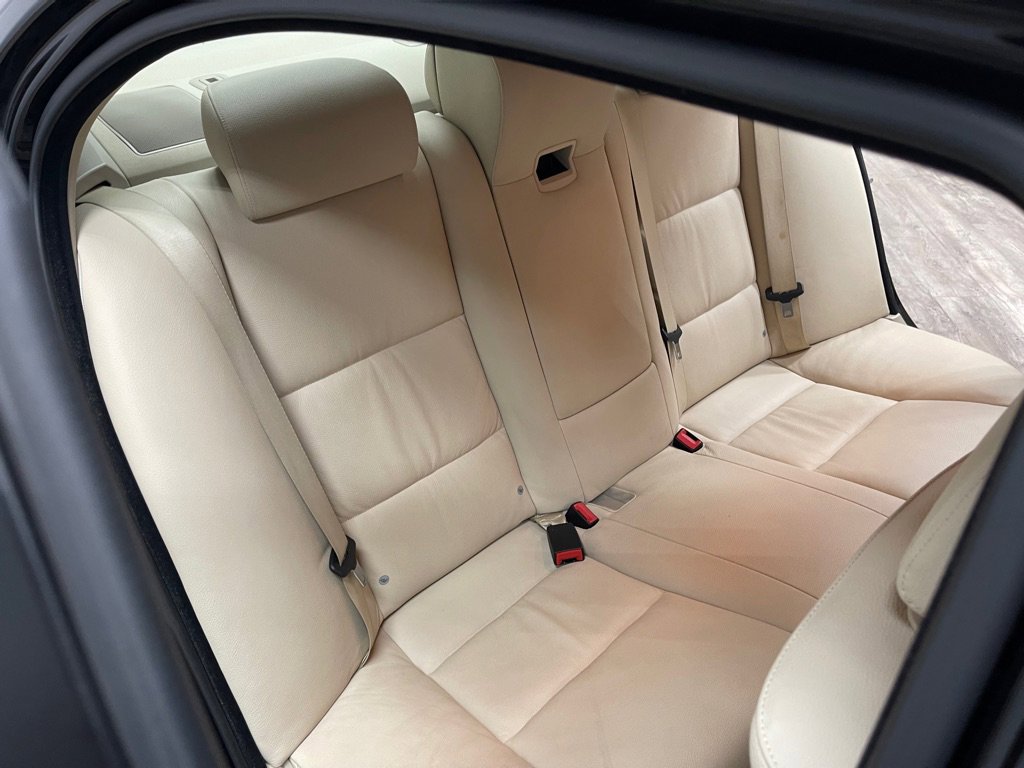 Used 2010 BMW 528i Sedan RWD image 29
