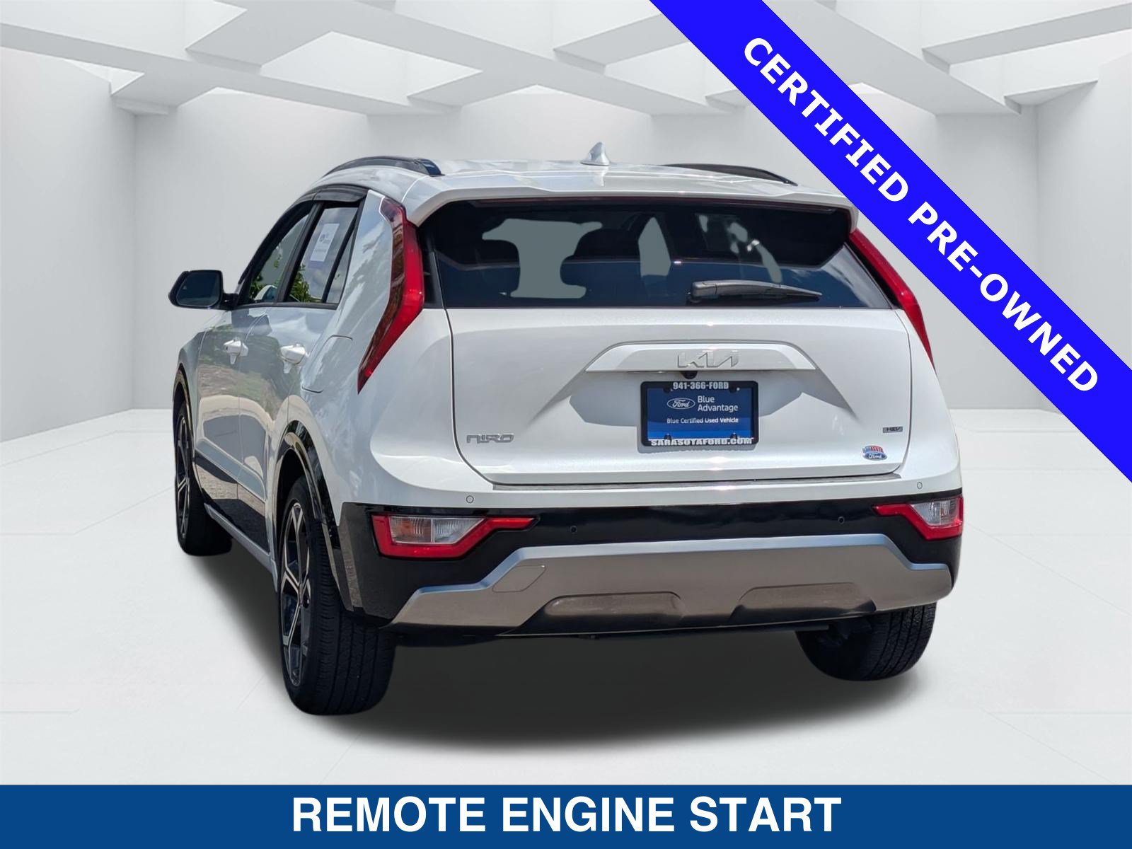Used 2024 Kia Niro EX Touring FWD image 7