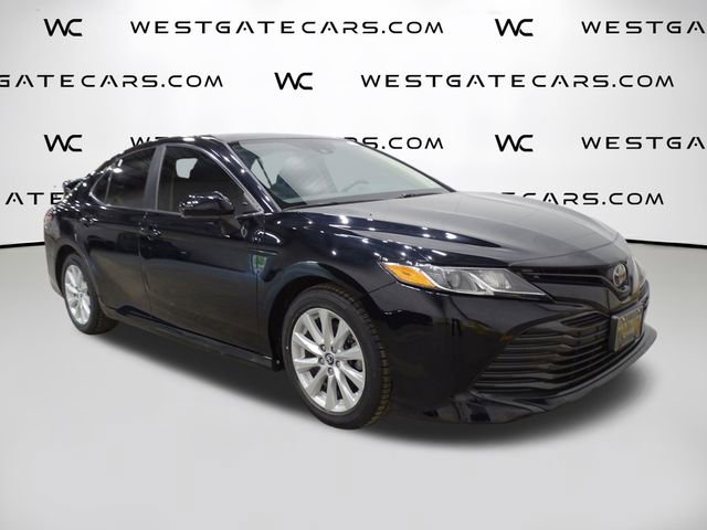 Used 2019 Toyota Camry LE image 2