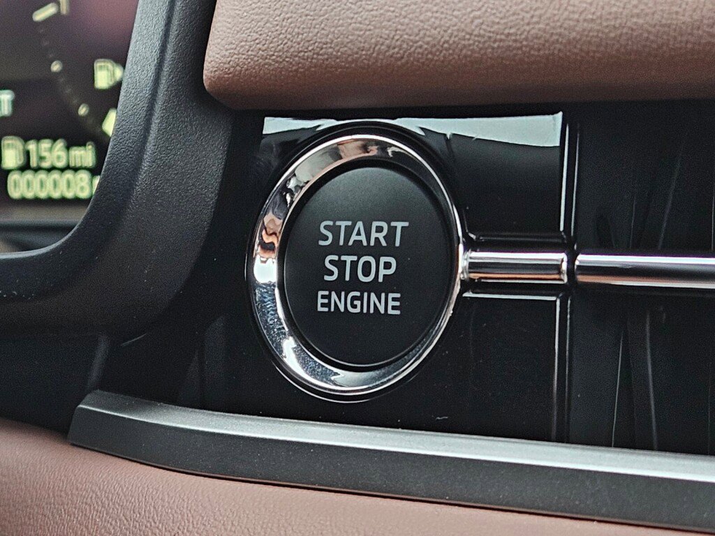 New 2025 Mitsubishi Outlander SEL image 24