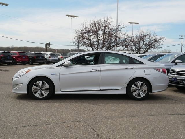 Used 2014 Hyundai Sonata Limited w/ Panoramic Sunroof Package 02 image 4