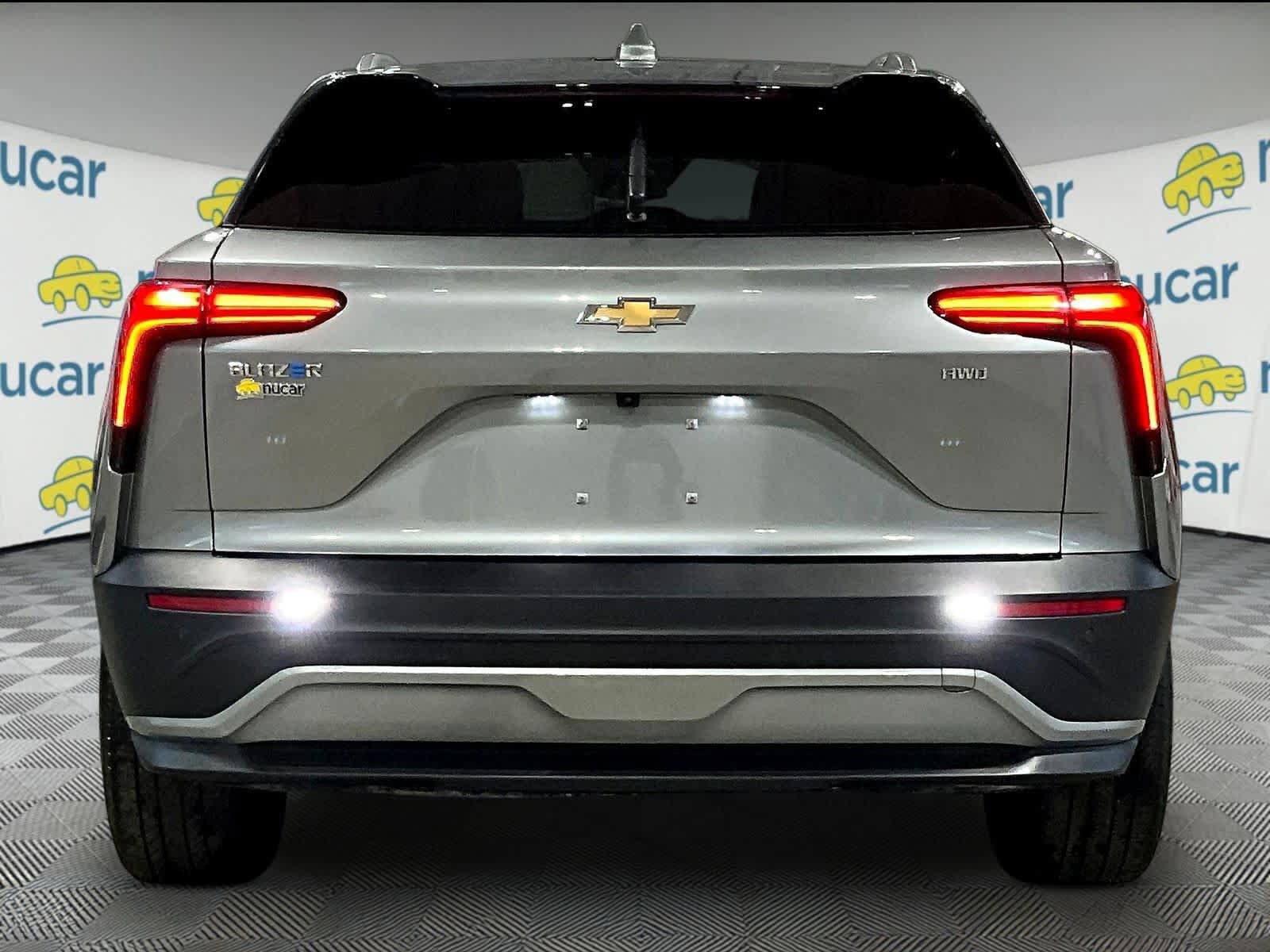 Used 2024 Chevrolet Blazer EV LT image 5