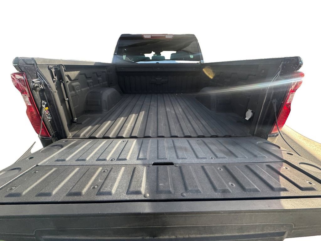 Used 2023 Chevrolet Silverado 1500 LT image 18