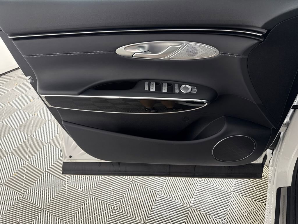 Certified 2025 Genesis GV70 2.5T image 12