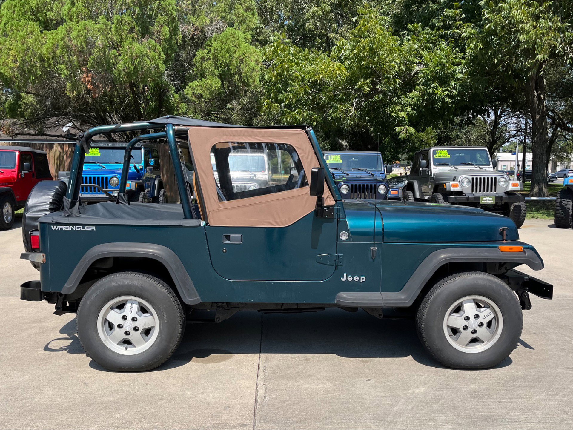 Used 1995 Jeep Wrangler S AWD/4WD image 11