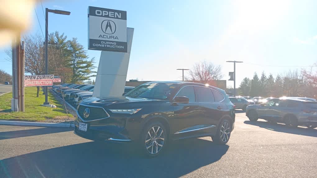 Used 2023 Acura MDX w/ Technology Package AWD/4WD image 1
