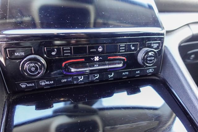 Used 2023 Jeep Grand Cherokee Limited image 18