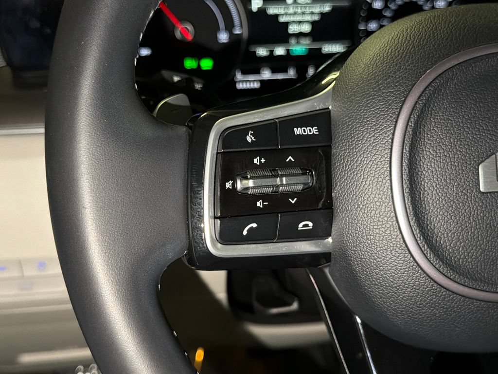 Certified 2023 Kia Sorento EX AWD/4WD image 28