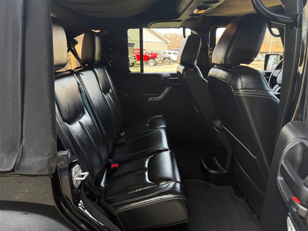Used 2015 Jeep Wrangler Unlimited Rubicon w/ Dual Top Group image 64
