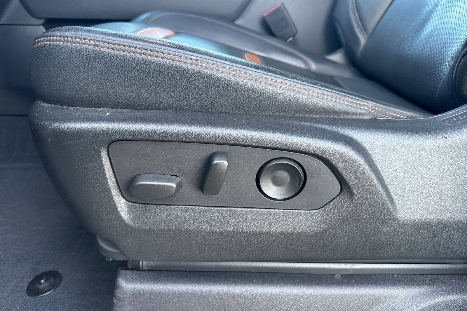 Used 2022 GMC Sierra 1500 AT4 w/ AT4 Premium Package image 13