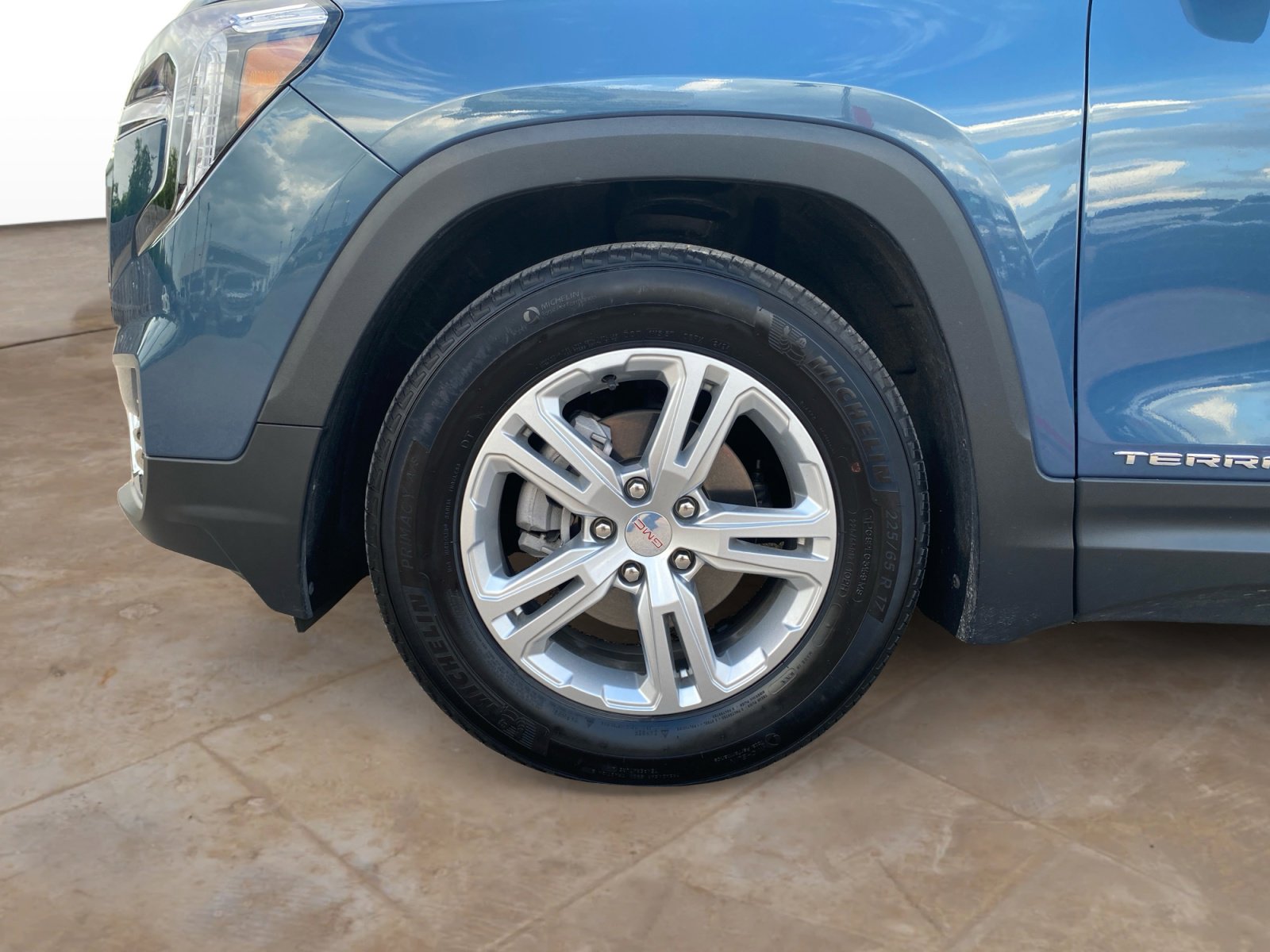 Used 2024 GMC Terrain SLE w/ Driver Convenience Package image 31