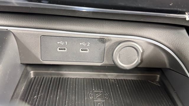 New 2026 Nissan Sentra SR FWD image 25