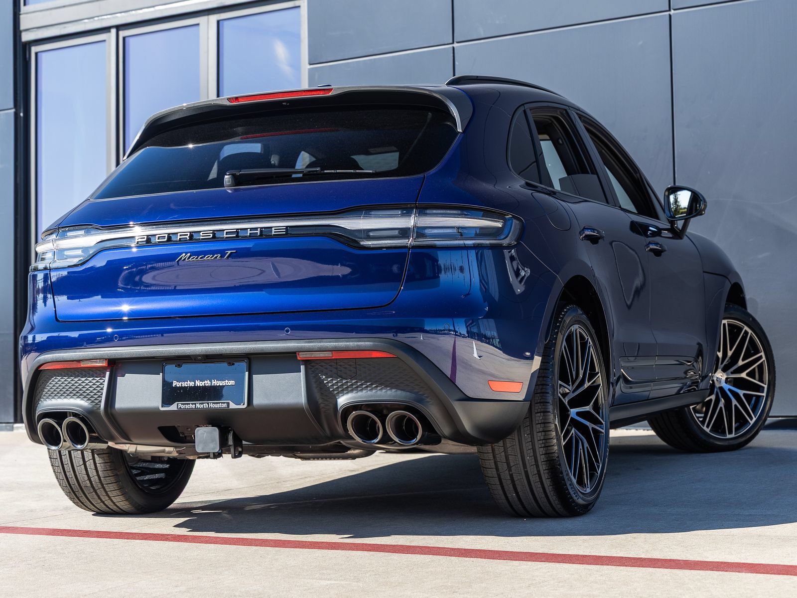 Certified 2026 Porsche Macan Turbo AWD/4WD image 11