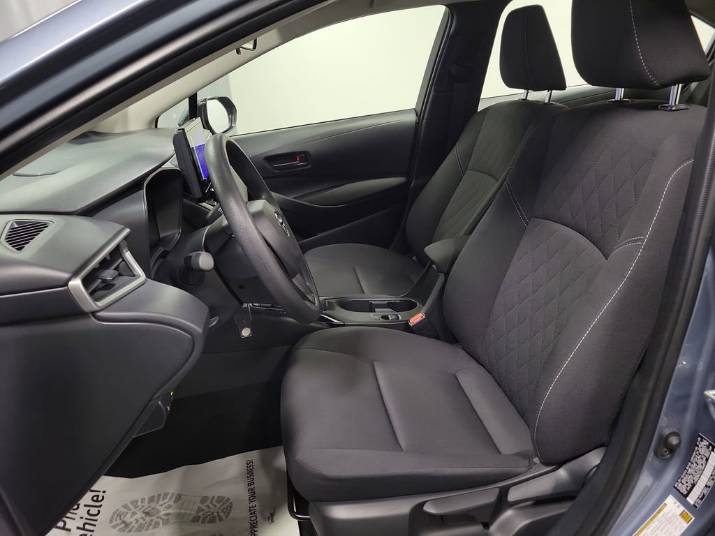 Used 2025 Toyota Corolla LE image 13
