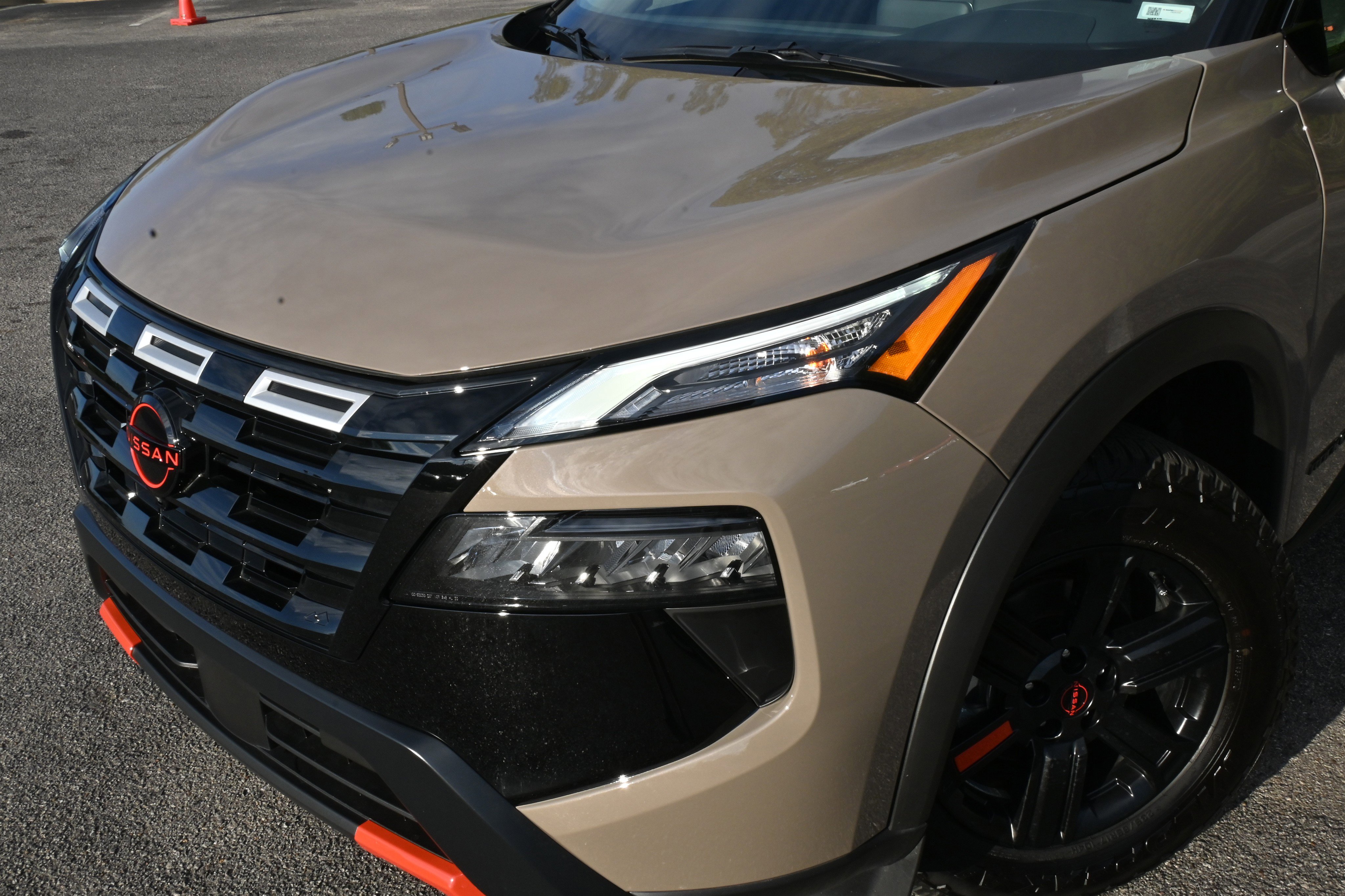 Used 2025 Nissan Rogue SV w/ Rock Creek Premium Package image 13
