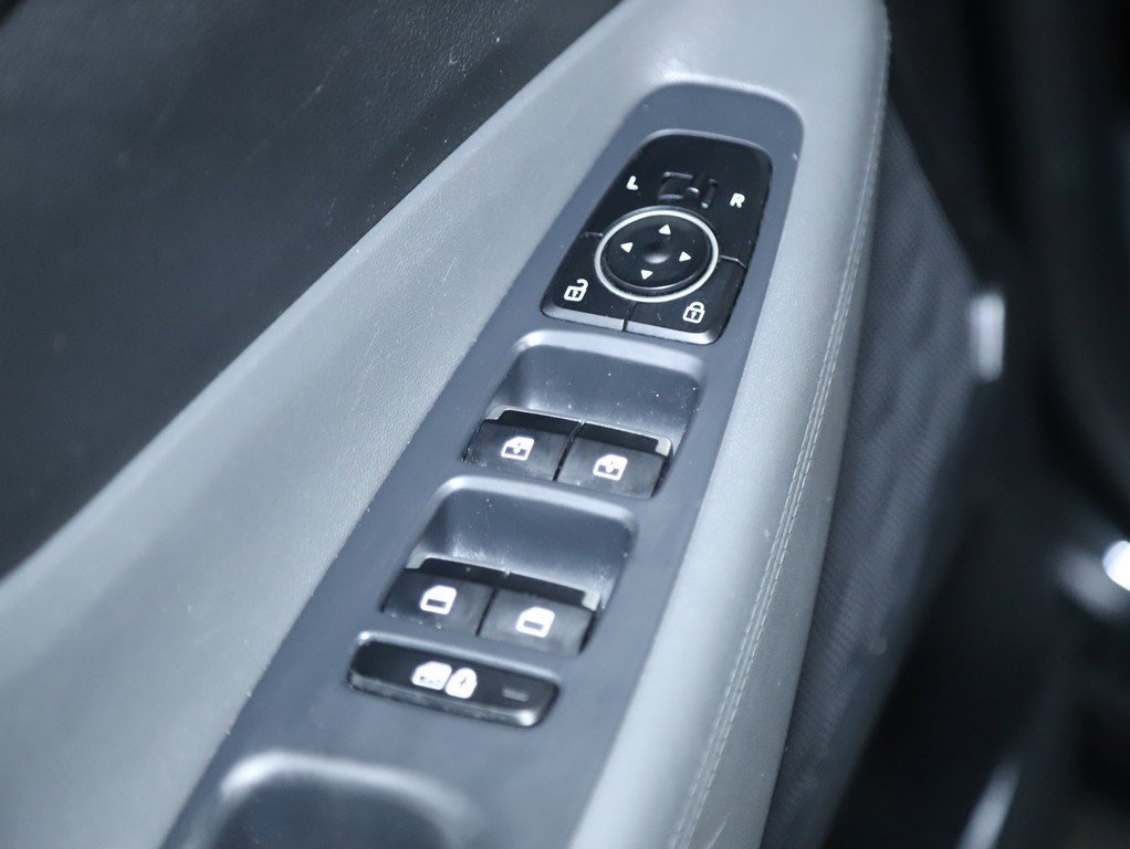 Used 2023 Hyundai Santa Fe SEL image 16