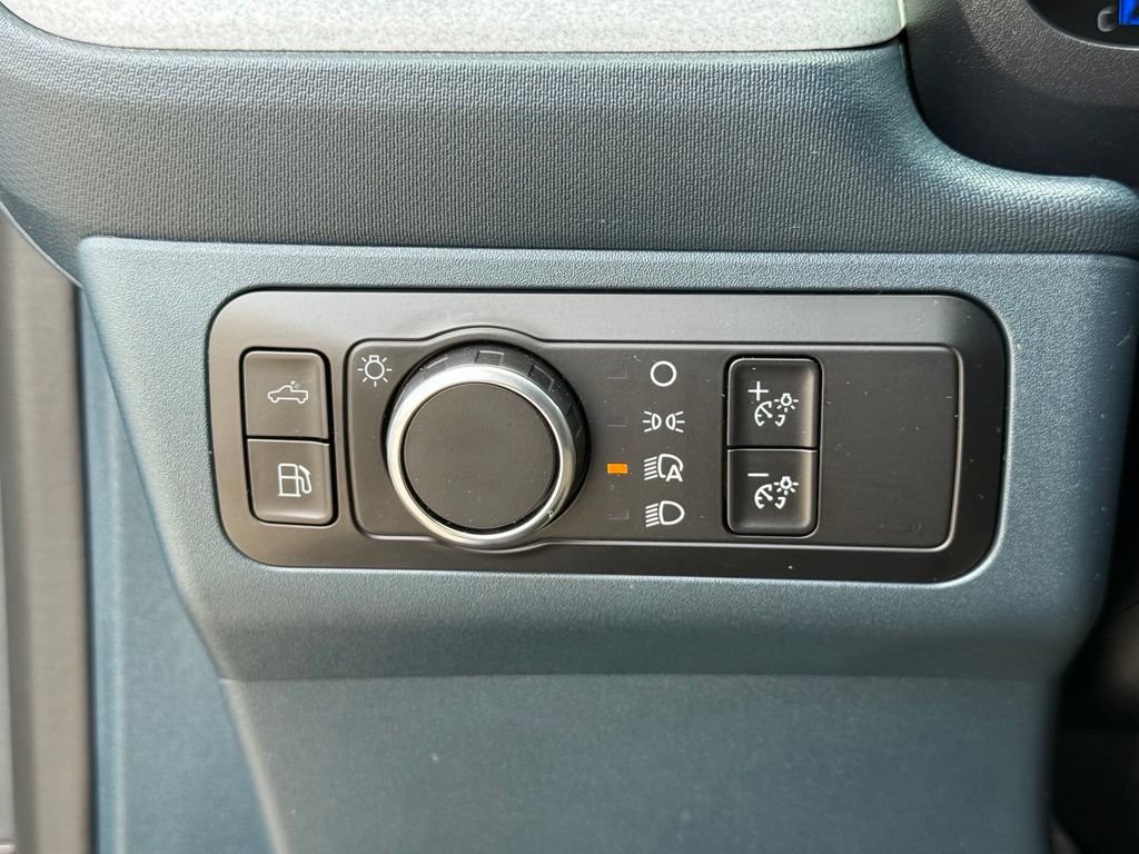 Used 2025 Ford Maverick XLT w/ Equipment Group 301A AWD/4WD image 16