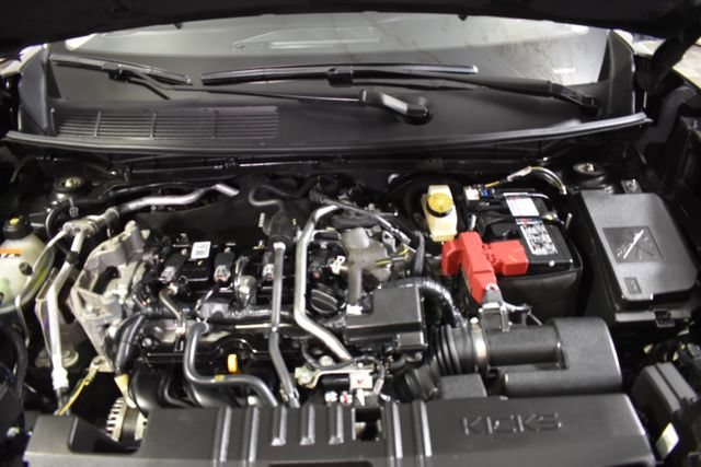 Certified 2025 Nissan Kicks SV AWD/4WD image 34