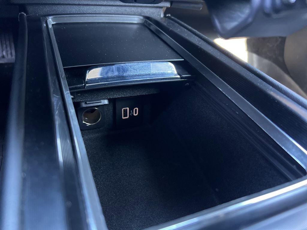 Used 2022 Lincoln Corsair Standard w/ Equipment Group 101A image 34