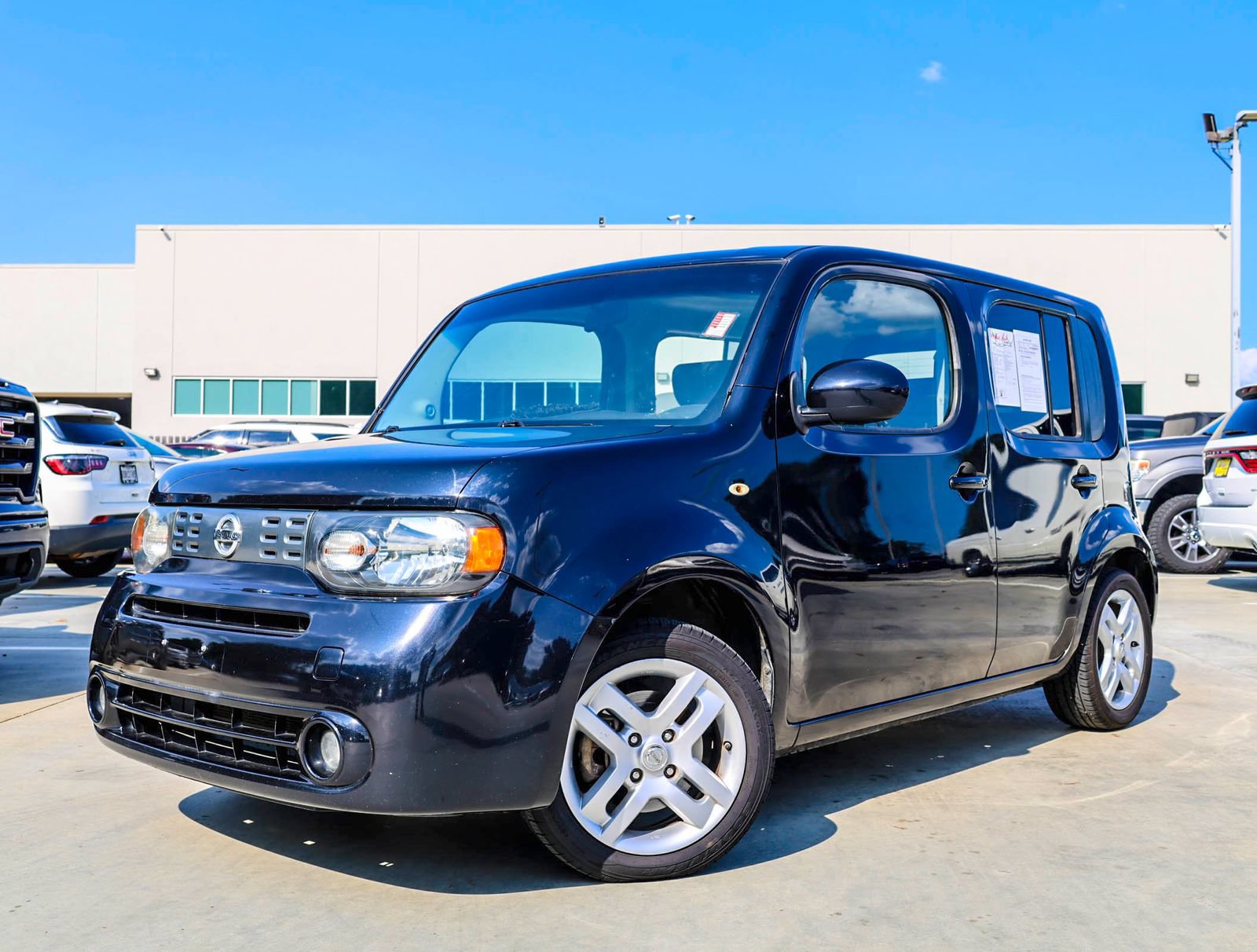 Used 2014 Nissan Cube 1.8 SL w/ SL Preferred Package FWD video 1