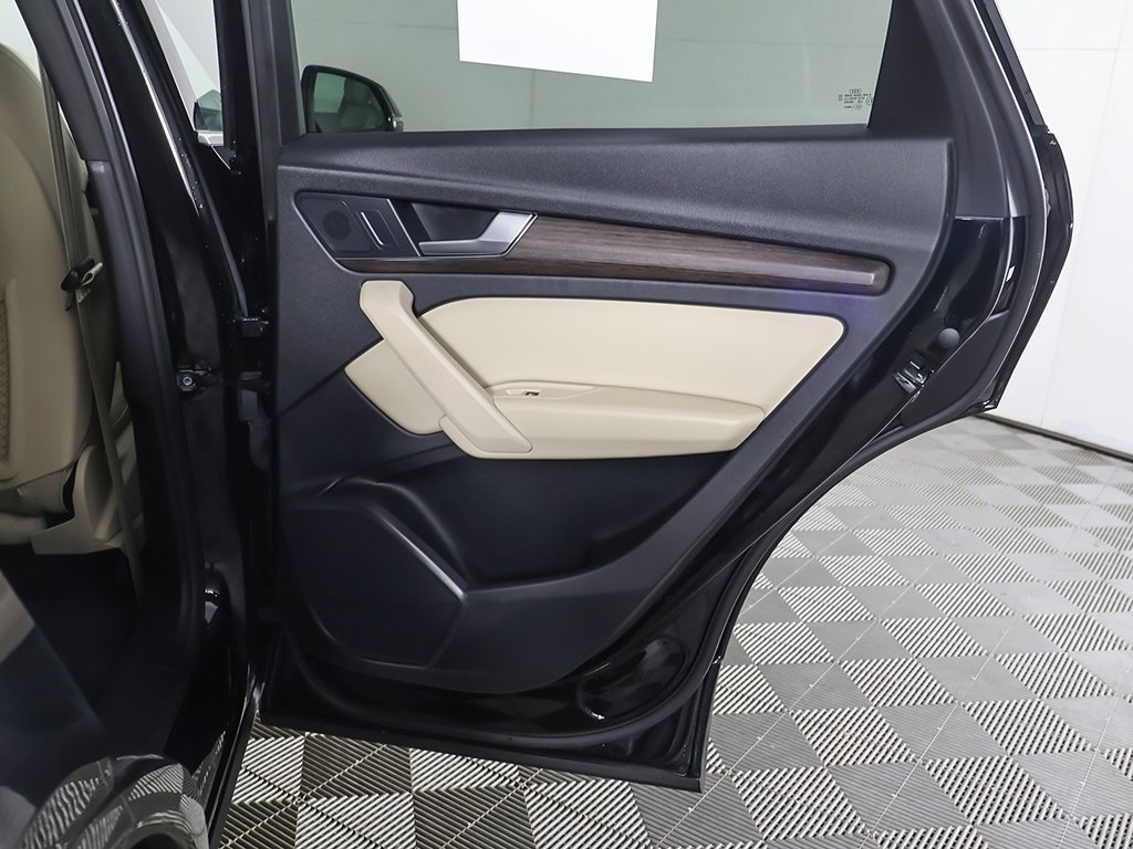 Used 2022 Audi Q5 2.0T Premium w/ Convenience Package image 26