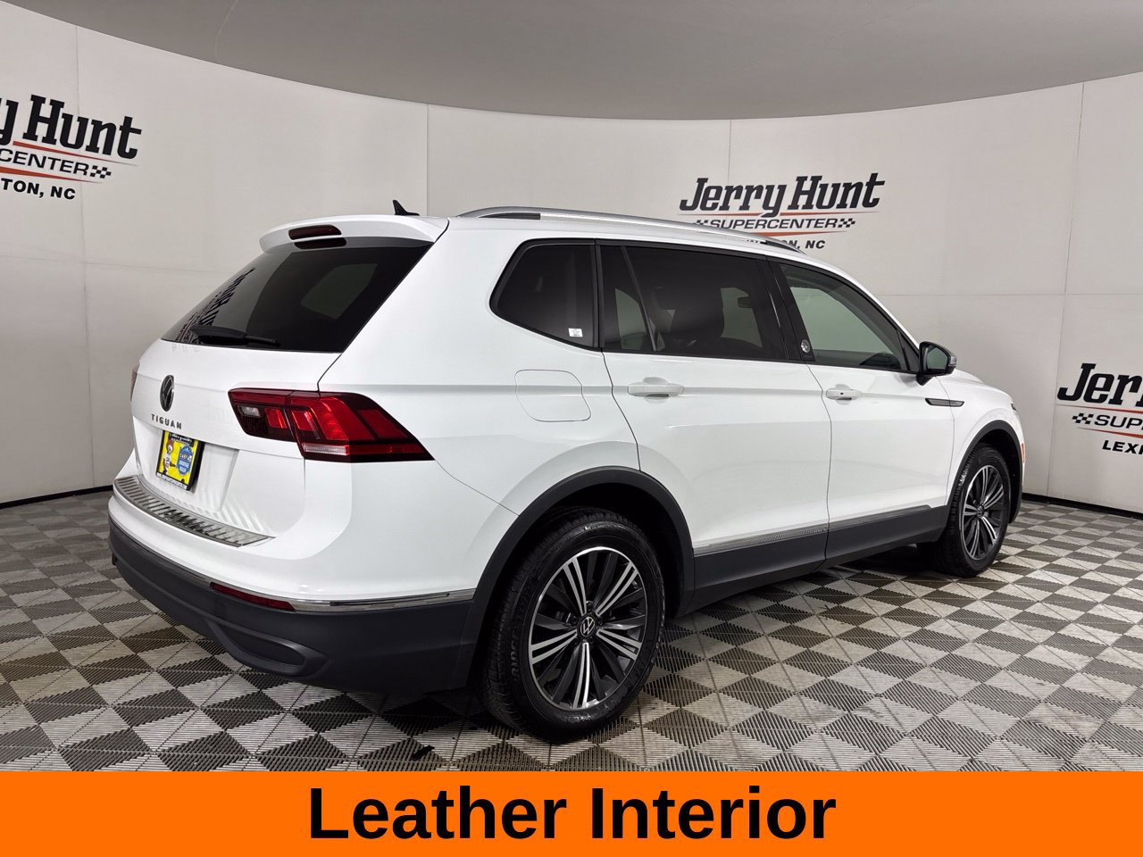 Used 2024 Volkswagen Tiguan Wolfsburg Edition FWD image 5