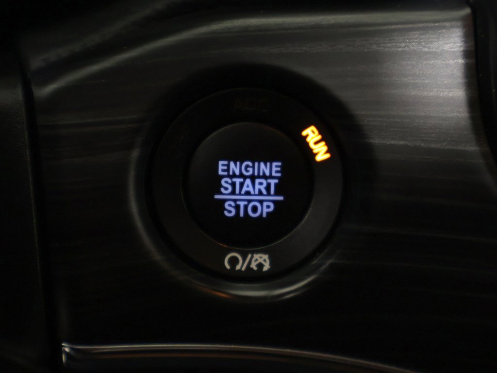 Used 2022 Jeep Grand Cherokee Limited image 43