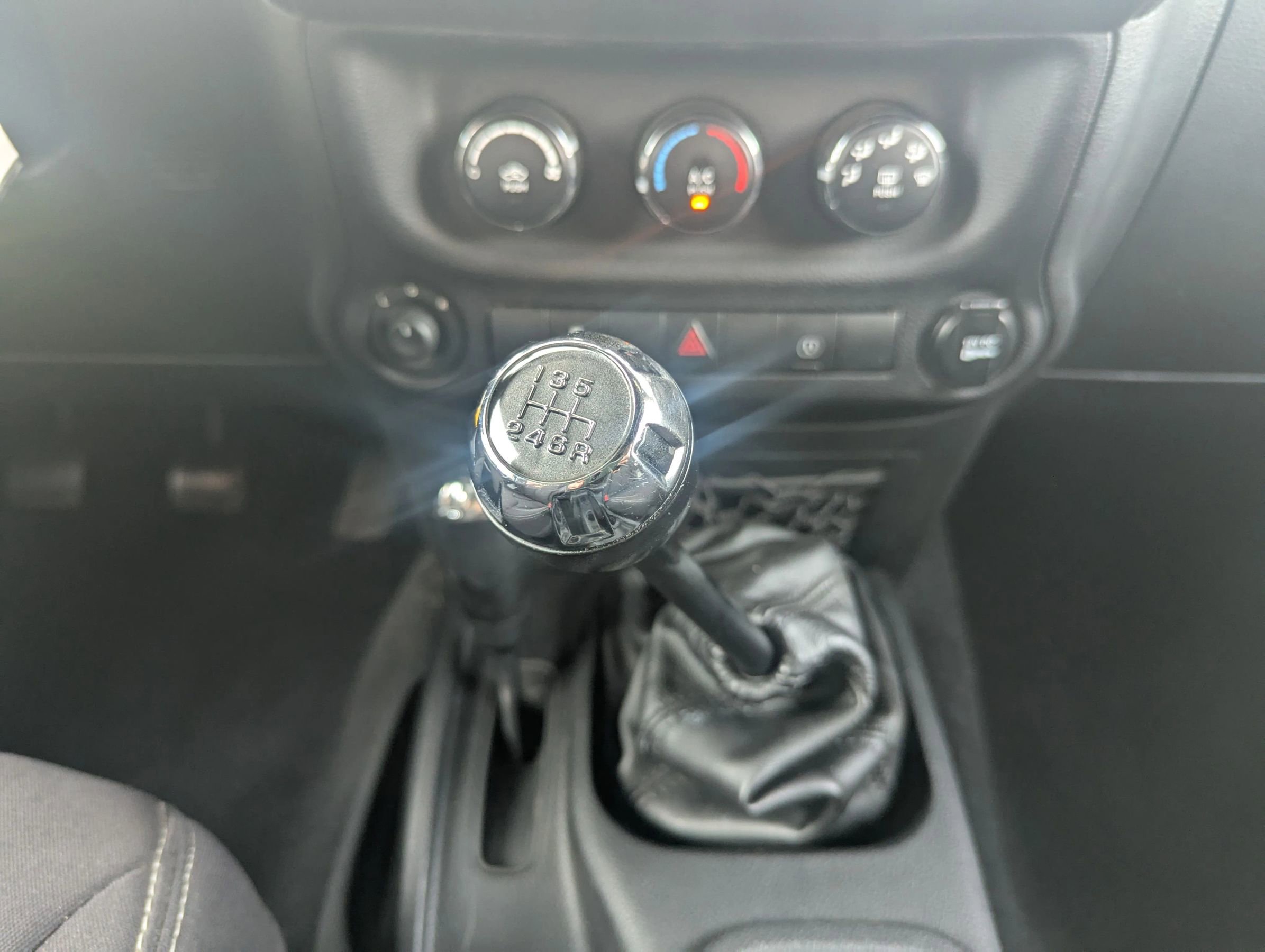 Used 2013 Jeep Wrangler Sahara w/ Connectivity Group image 15