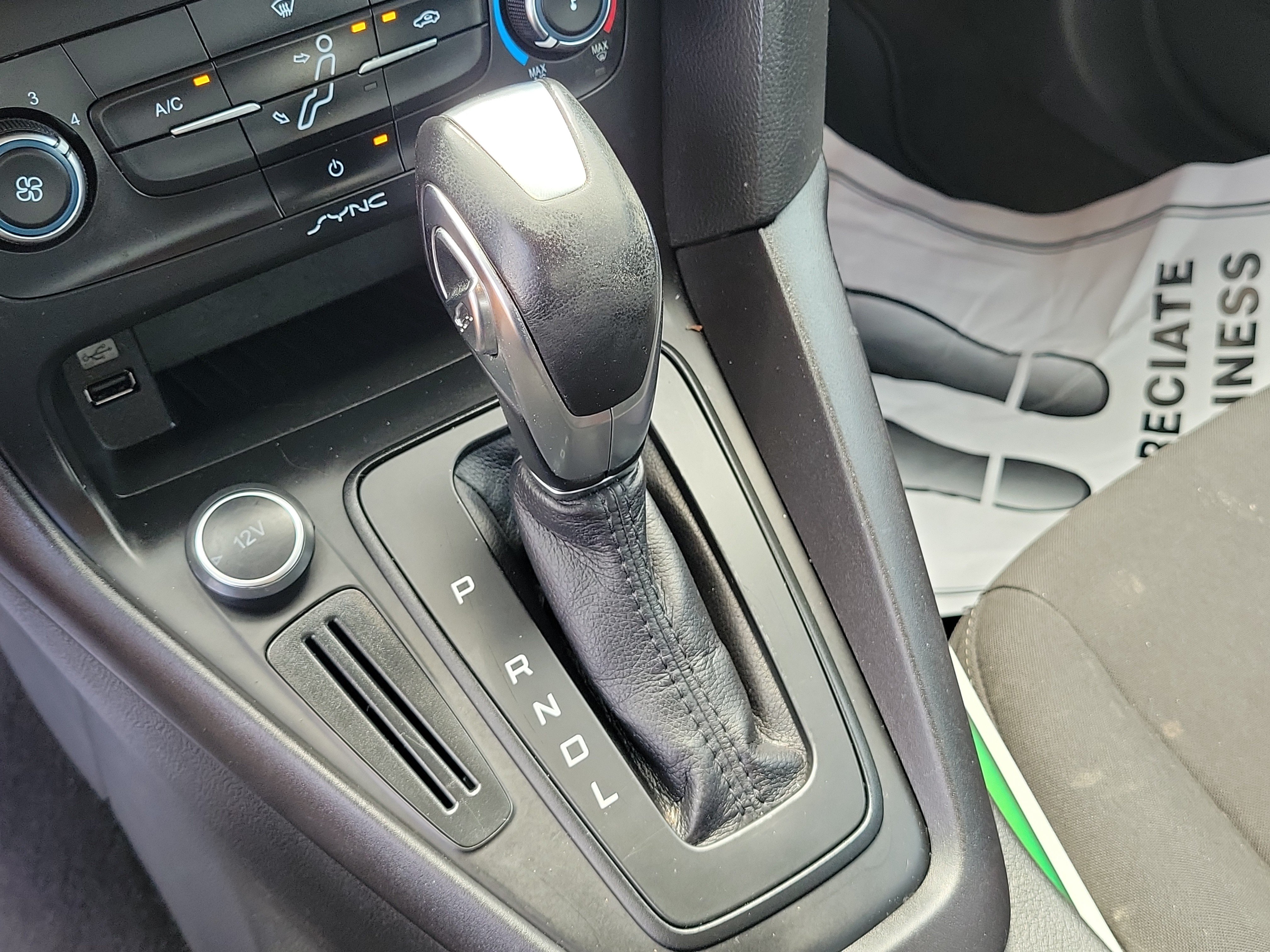 Used 2016 Ford Focus SE w/ Reverse Sensing Package FWD image 27