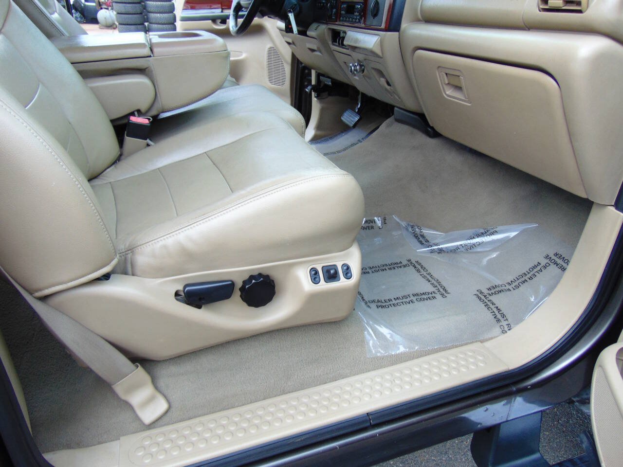 Used 2005 Ford F250 Lariat AWD/4WD image 12