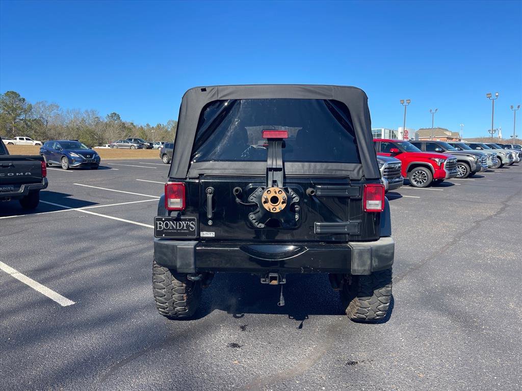 Used 2016 Jeep Wrangler Unlimited Sahara image 15