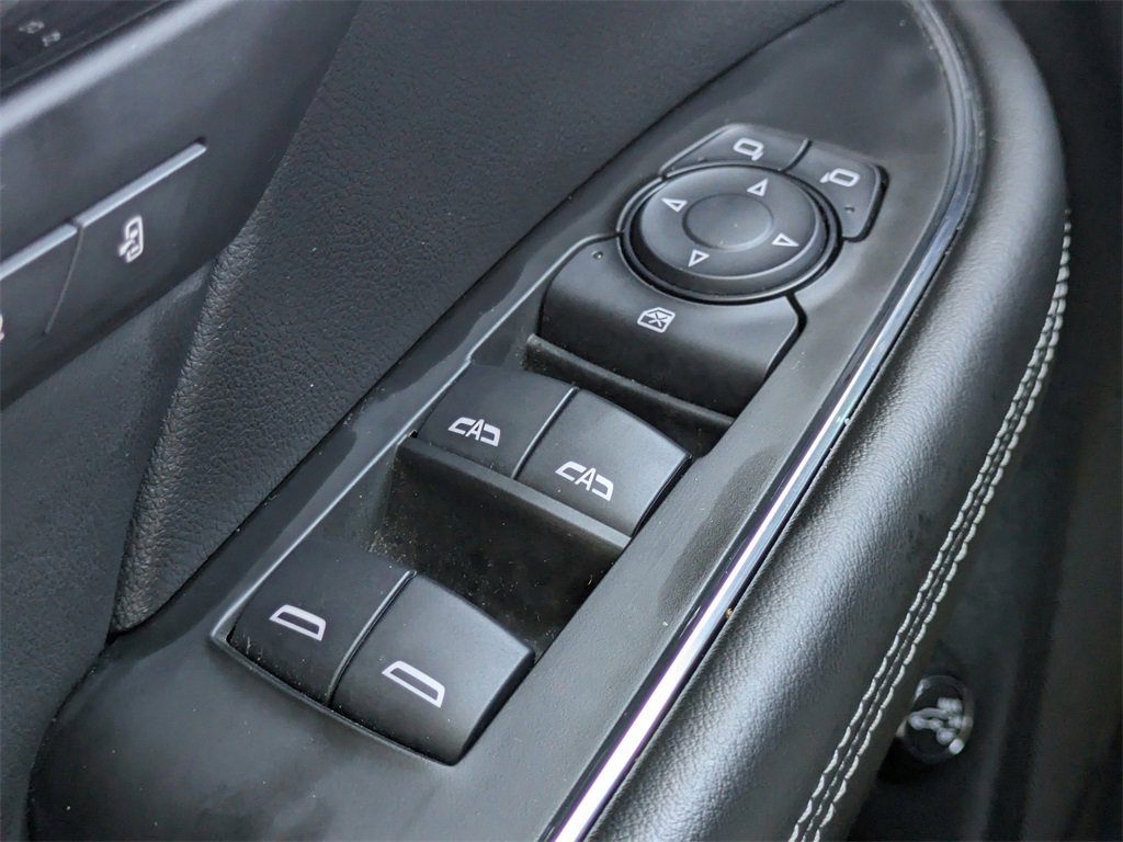Used 2022 Buick Envision Essence w/ Sport Touring Package image 24