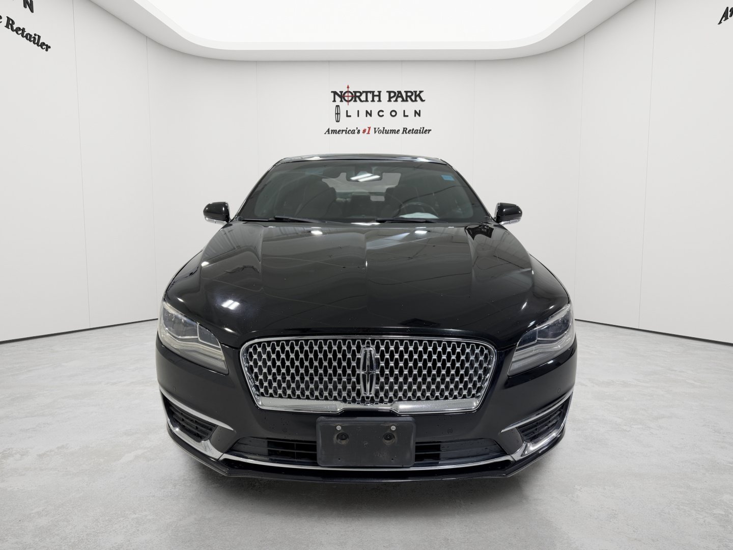 Used 2017 Lincoln MKZ Reserve w/ Luxury Package FWD image 8