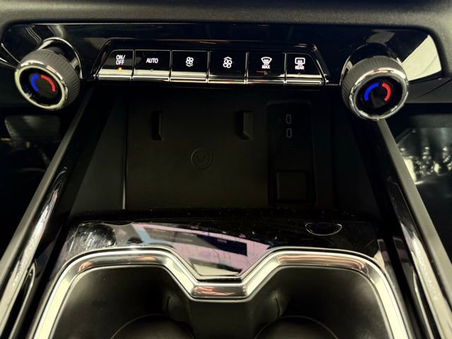 Used 2025 Chevrolet Silverado EV LT image 36