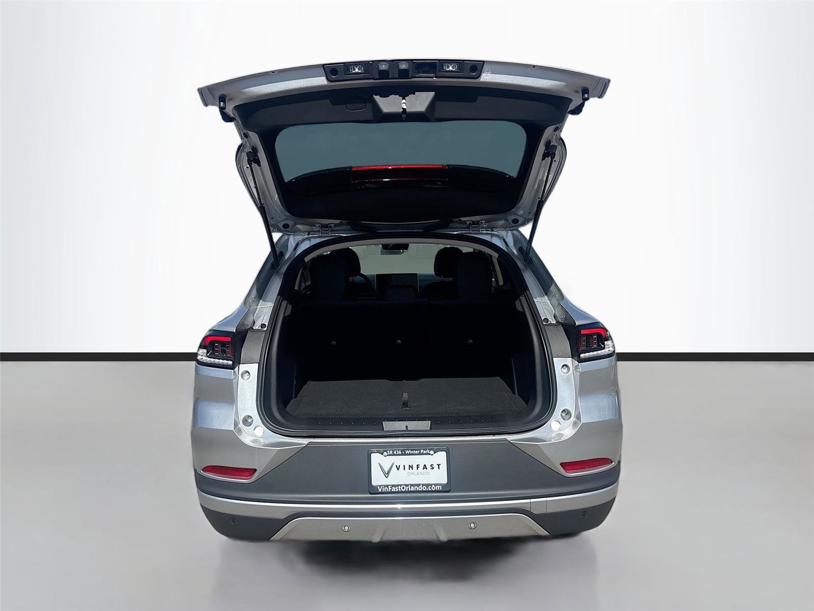 New 2025 VinFast VF 8 Eco image 26