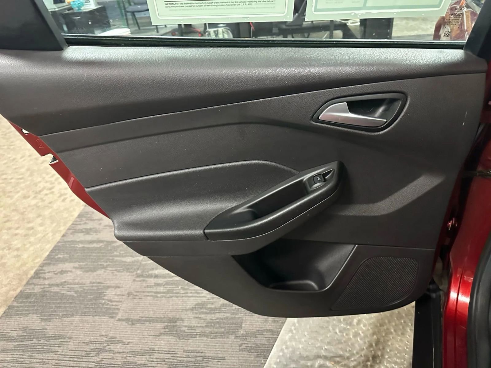 Used 2014 Ford Focus SE w/ SE Sport Package image 40