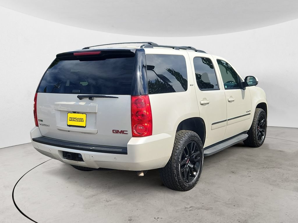 Used 2011 GMC Yukon SLT w/ SLT-2 Equipment Package AWD/4WD image 5
