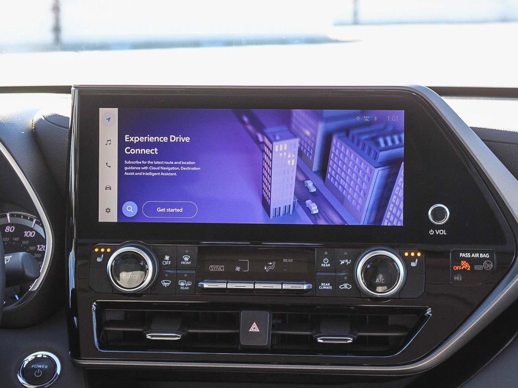 Used 2023 Toyota Highlander Bronze Edition image 15