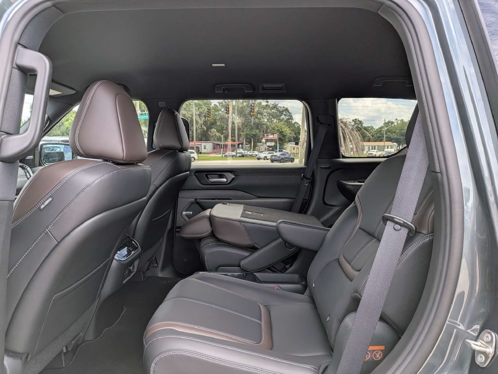 New 2026 Nissan Armada SL w/ Captain's Chari Seat Package AWD/4WD image 14
