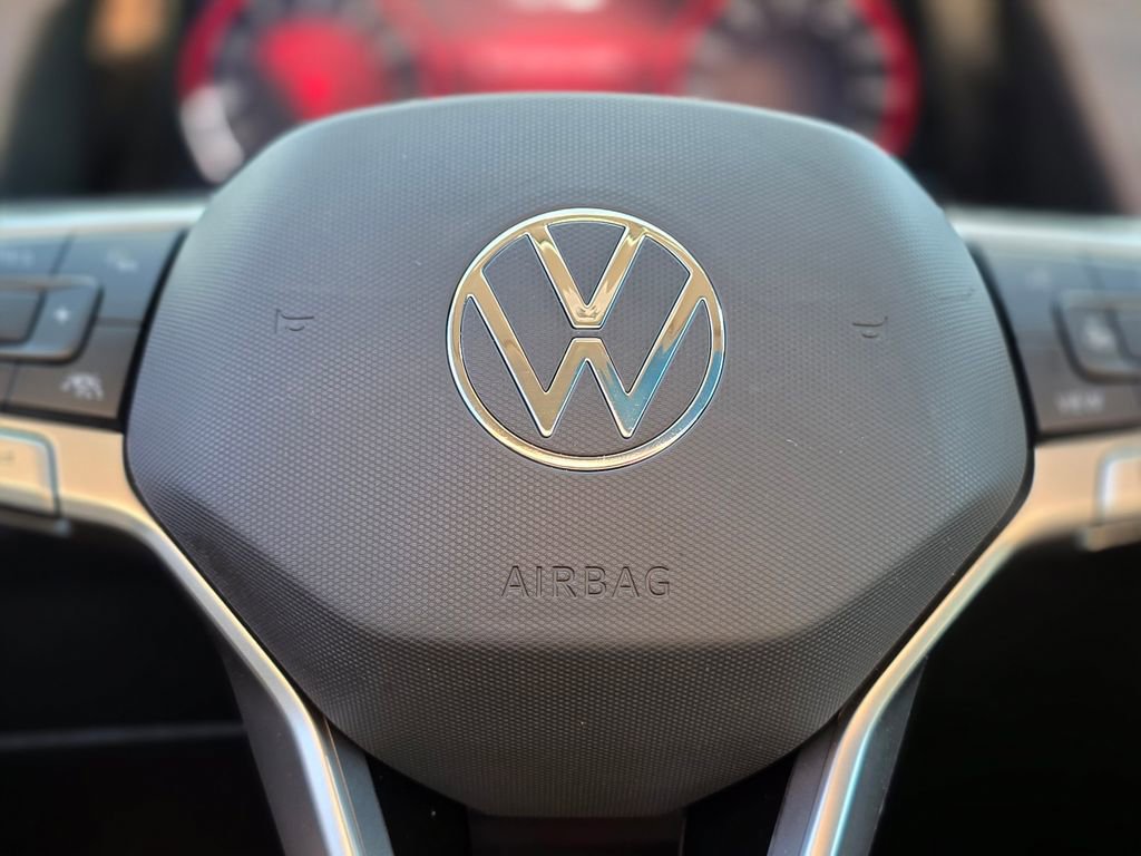 Used 2024 Volkswagen Atlas SEL Premium R-Line AWD/4WD image 32