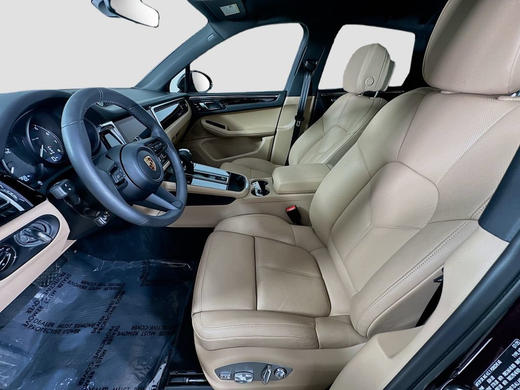 New 2026 Porsche Macan AWD/4WD image 5
