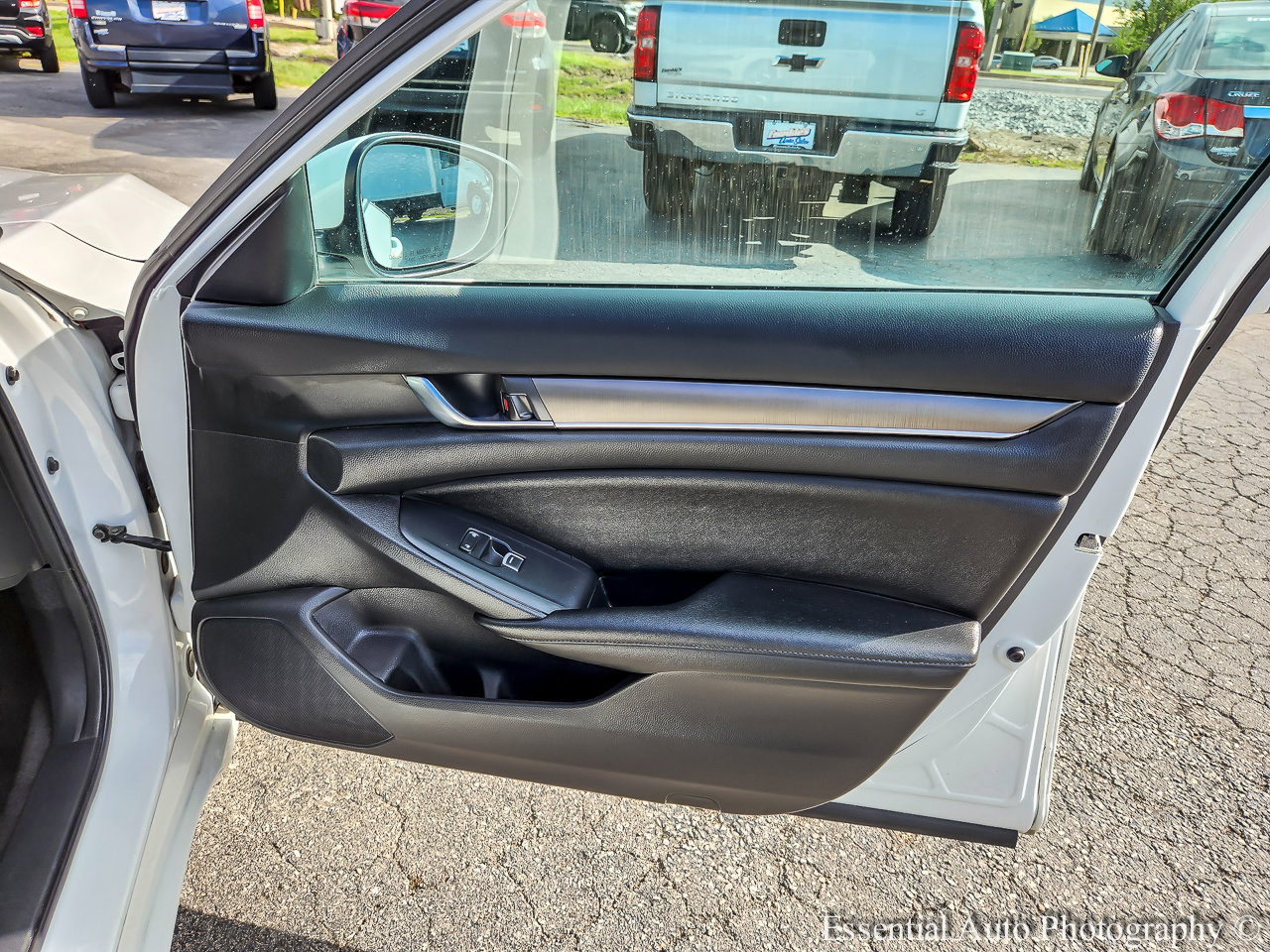 Used 2020 Honda Accord LX image 27