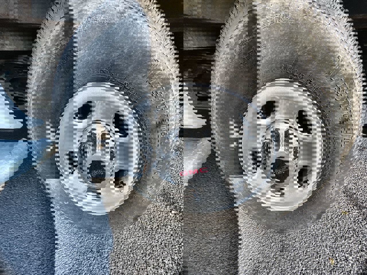 Used 2024 GMC Savana 2500 w/ Driver Convenience Package image 28