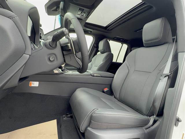 New 2026 Lexus LX 600 4WD w/ Luxury Package image 11