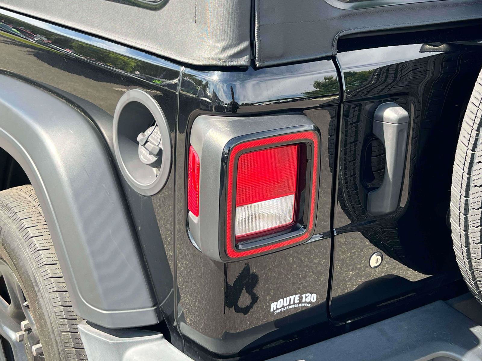 Used 2022 Jeep Wrangler Unlimited Sport AWD/4WD image 8